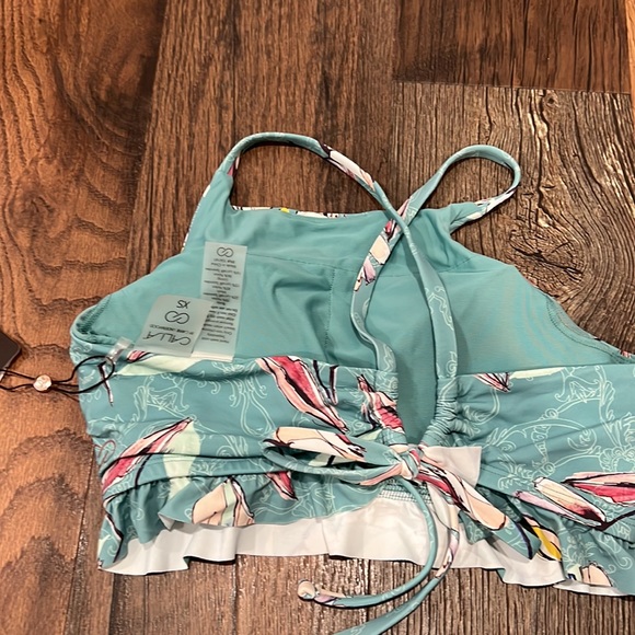 NWT Bathing suit & rash guard - Picture 3 of 10